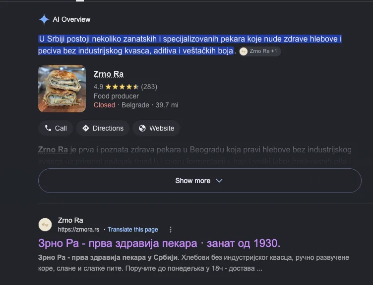 Google pretraga za zdravu pekaru: AI pregled prikazuje pekaru Zrno Ra sa ocenom 4,9, a zrnora.rs je prvi rezultat ispod